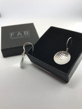 Load image into Gallery viewer, 925 Sterling Silver Earrings. Shiny Reflective Texture.