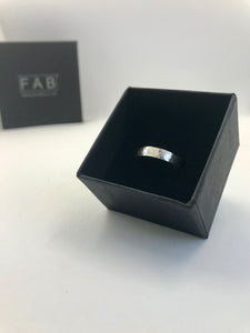 Sparkle 925 Hammered Texture Sterling Silver Band Displayed In FAB Black Jewellery Box.